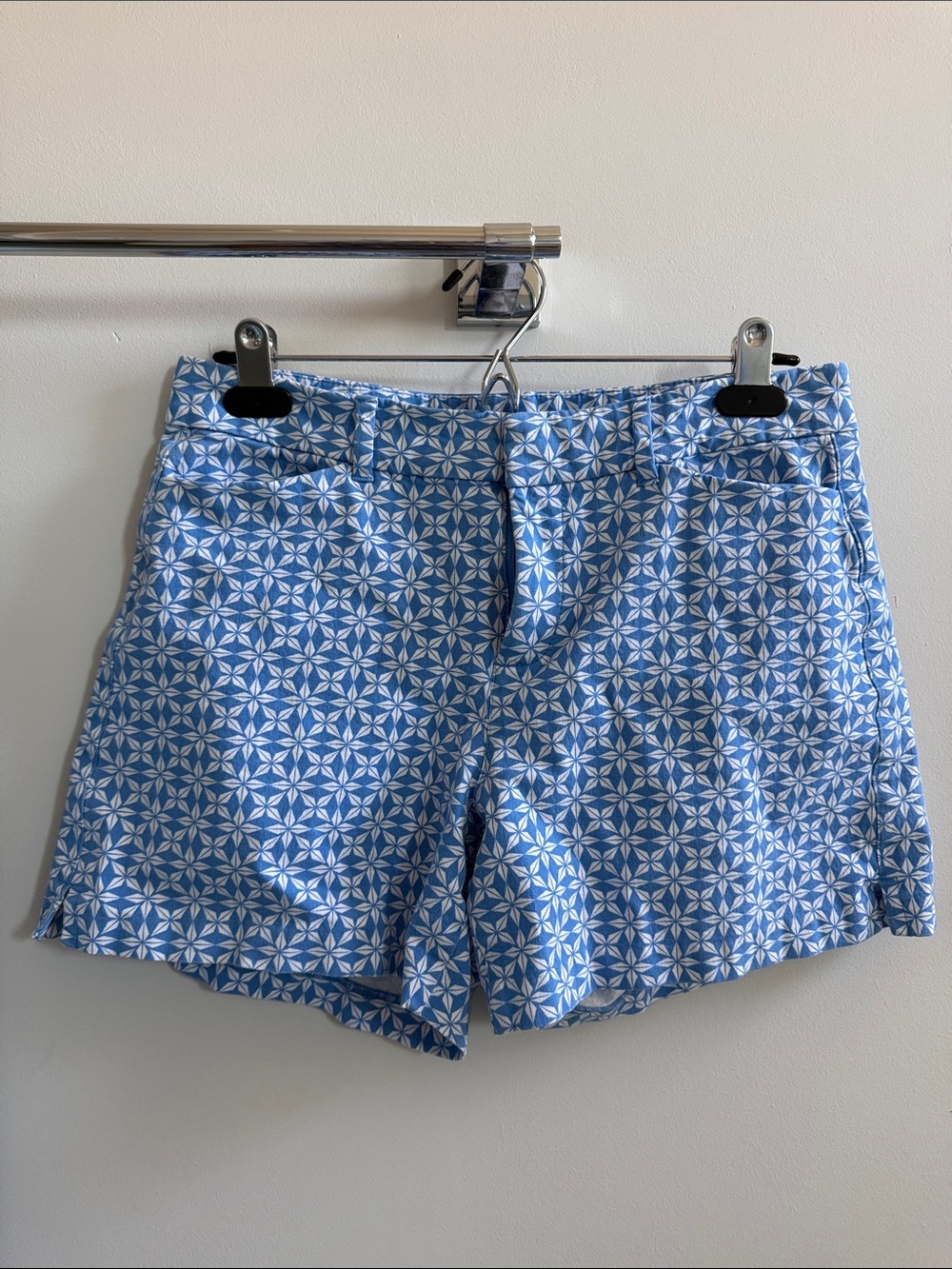 Old Navy Blue & White Patterned Women's Bermuda Shorts